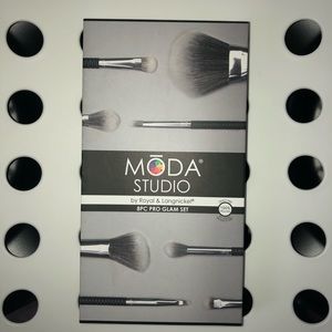 Moda Studio 8 pc pro glam brush set